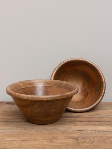 S/2 salad bowls with rounded edges