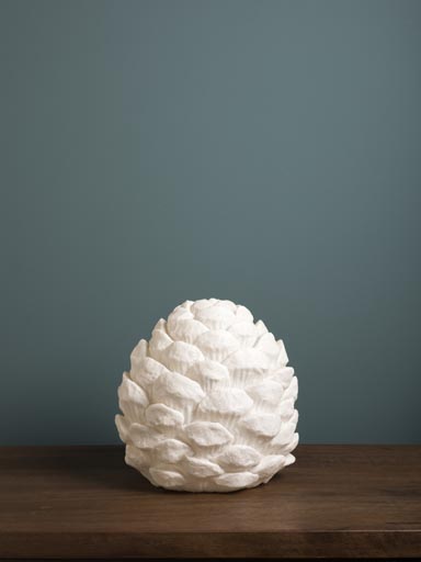 Table lamp pinecone