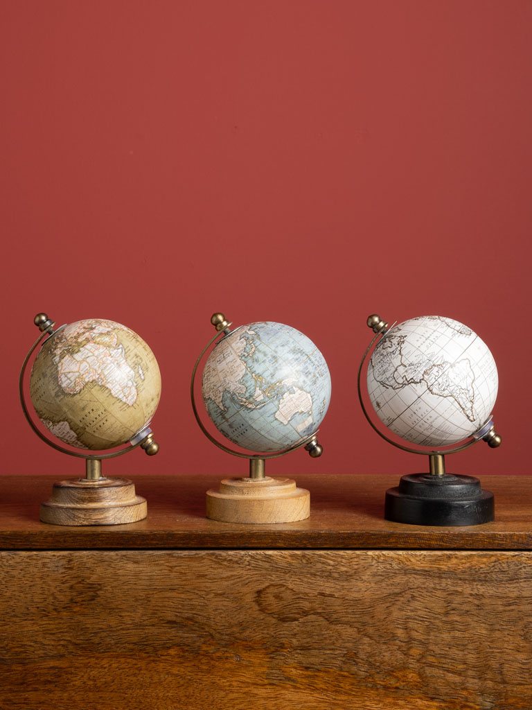 S/3 small world maps - 3