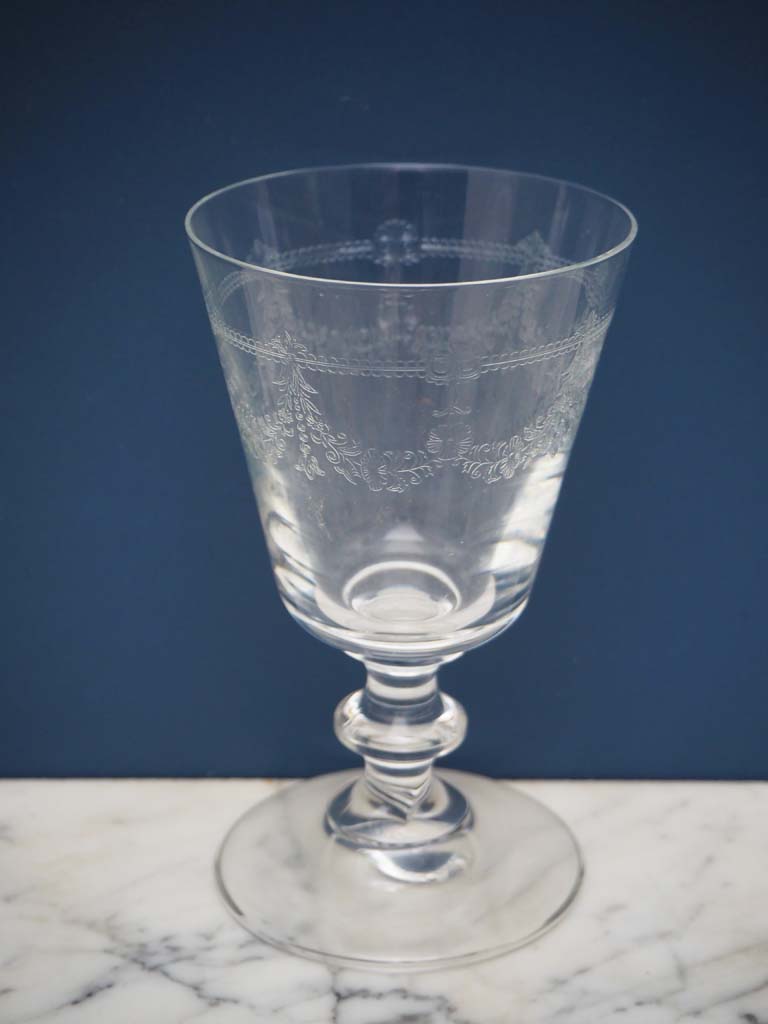 Wine glass 