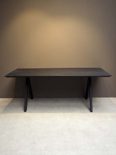 °Table dark mango wood Vecteur