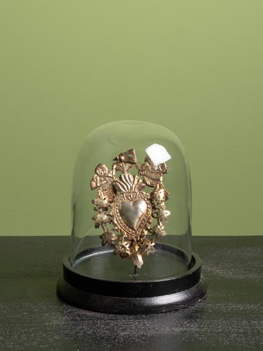 Glass dome with Ex-voto hearts