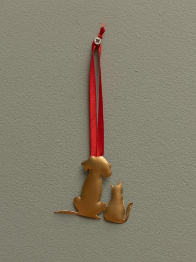 Hanging pet deco