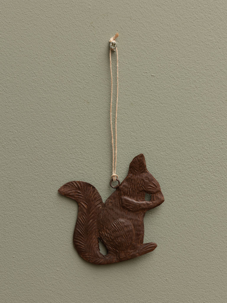 Hanging rusty squirrel - 1