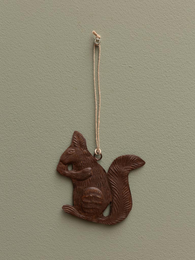 Hanging rusty squirrel - 3