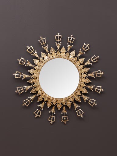 Small golden mirror with small crowns