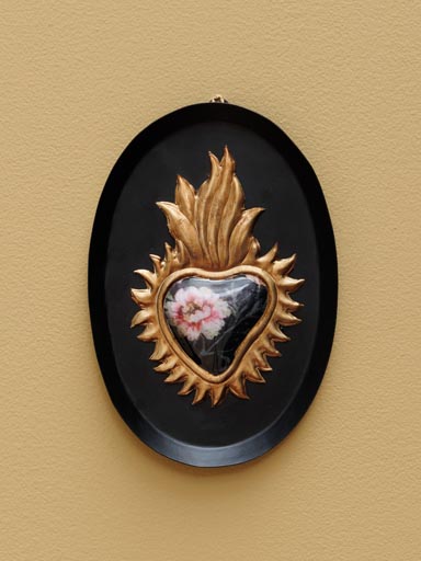 Flowery Ex-voto heart on oval black frame