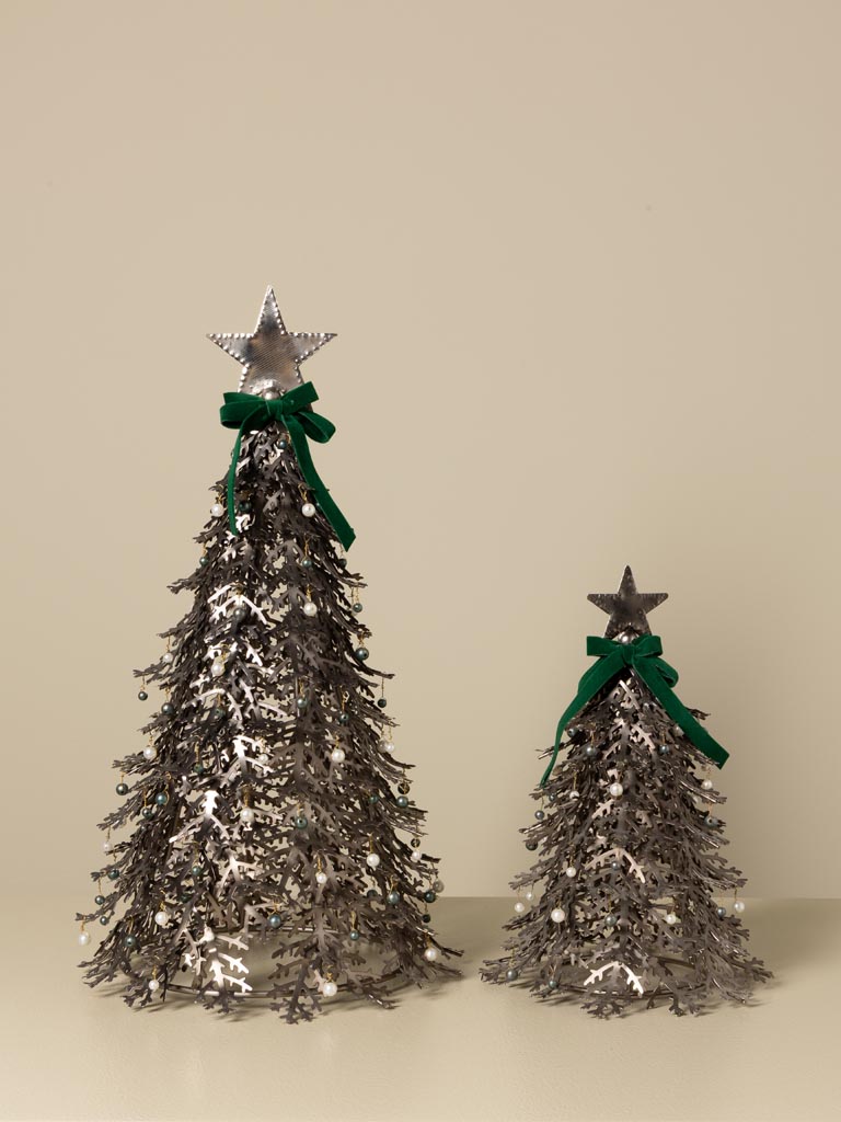 Petit sapin argent avec perles et ruban vert - 4