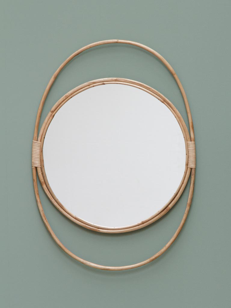 Round rattan mirror in oval frame - 1