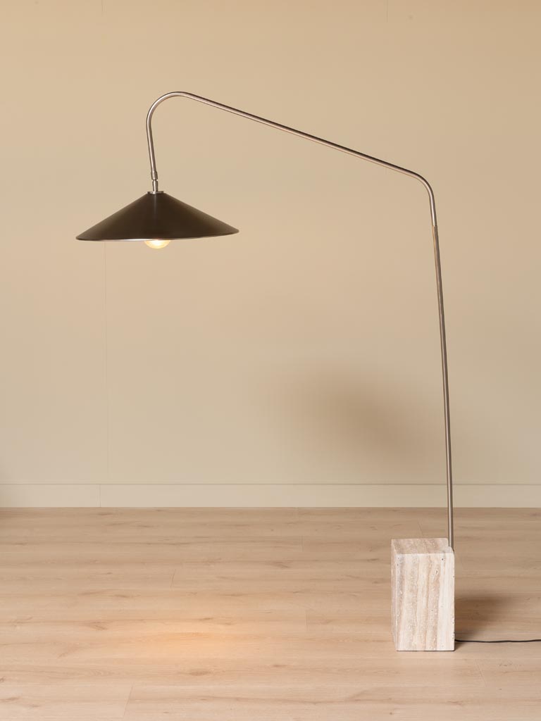 Lampe sur pied base carrée travertin Kromis - 8