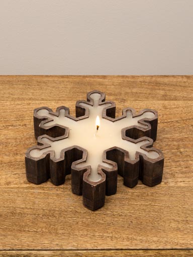 Wooden snowflake candle