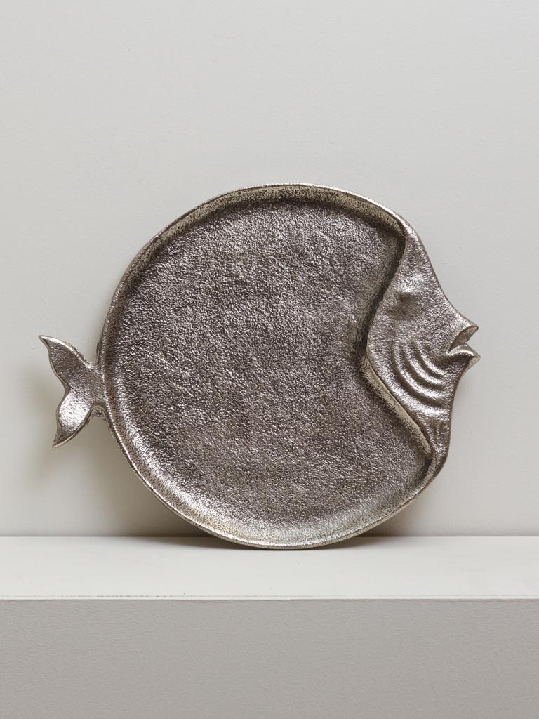 Round metal fish dish - 1