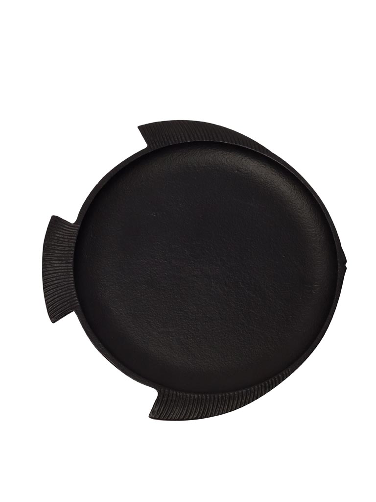 Black round fish dish - 2