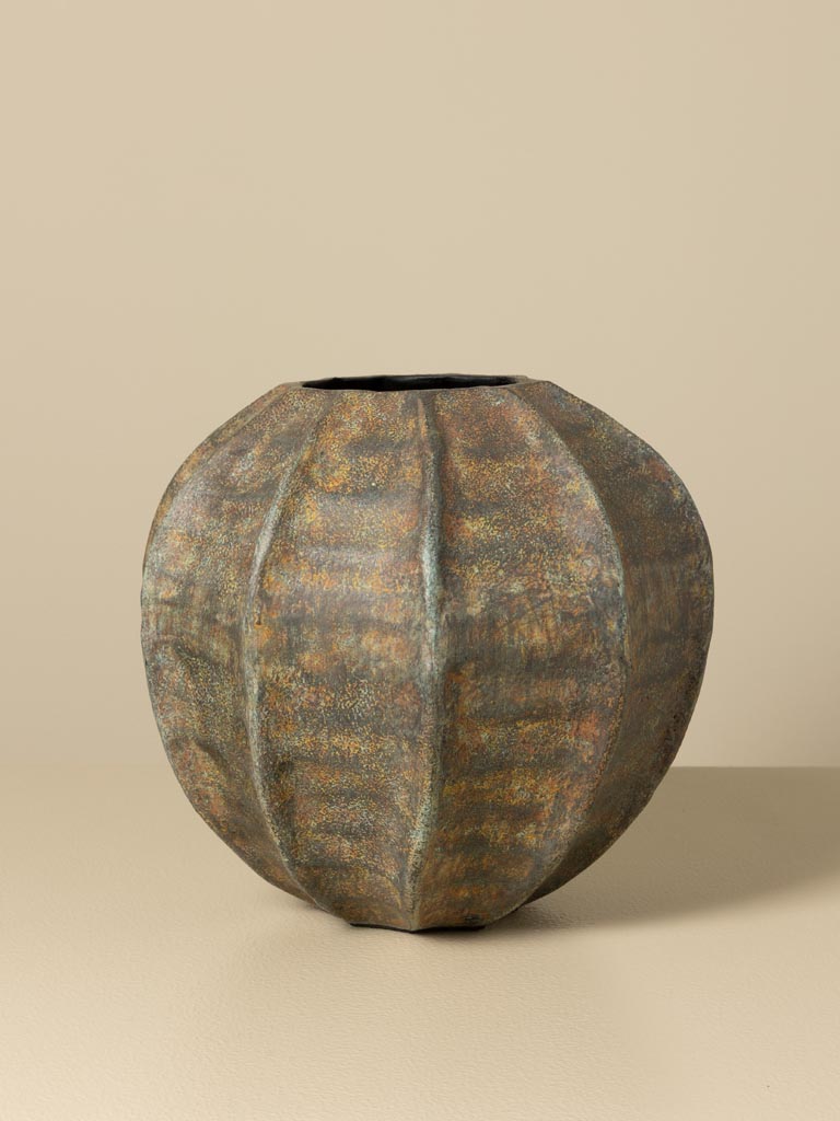 Aluminium vase hull shape - 1