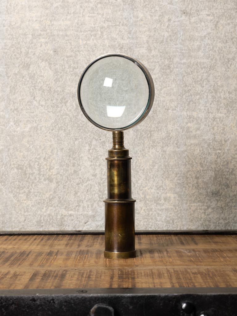 Magnifier with telescope handle - 3