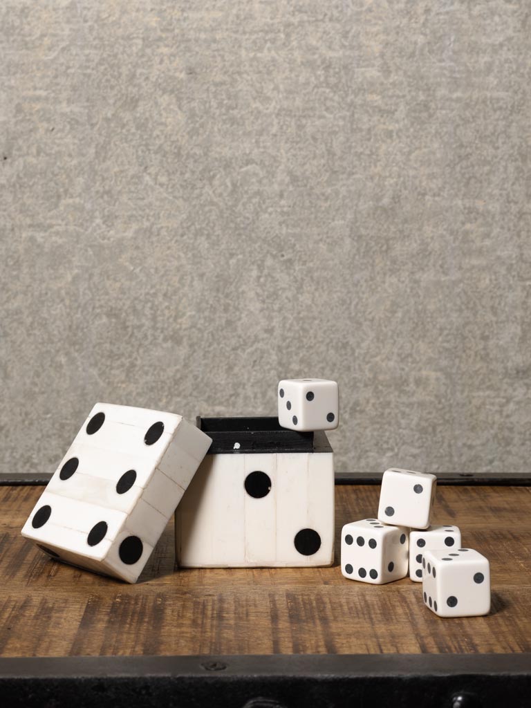 White dices box - 3