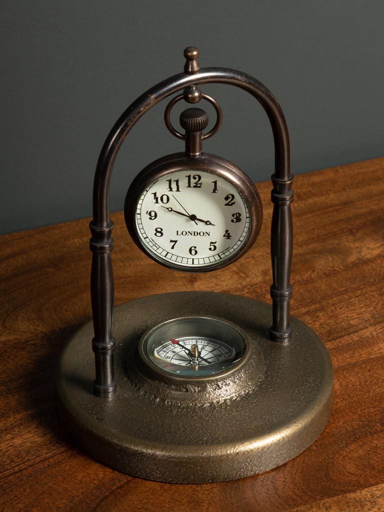 Small hanging clock with compass base - 3