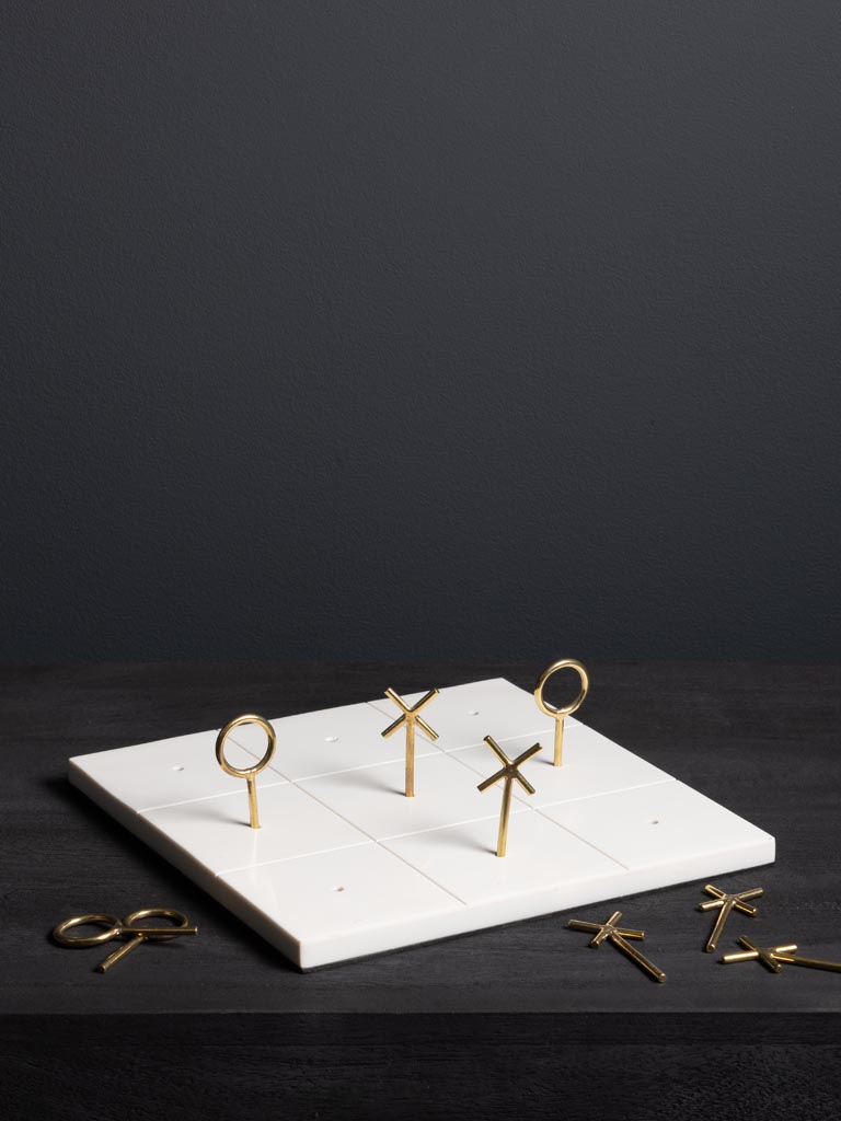 Resin Tic Tac Toe game with golden details - 3