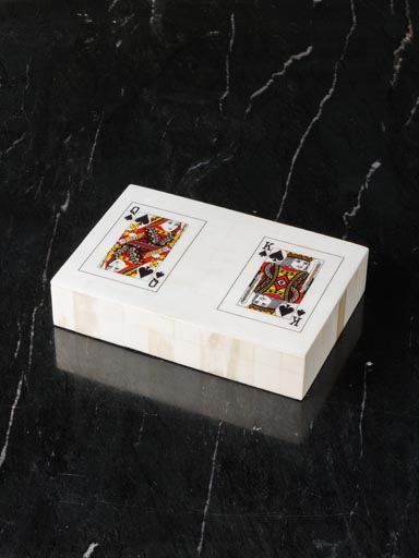 White box with 2 decks of cards King & Queen