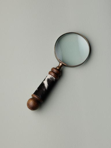 Magnifier with cowhide handle