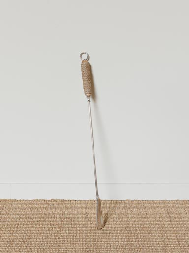 Large shoehorn cord handle