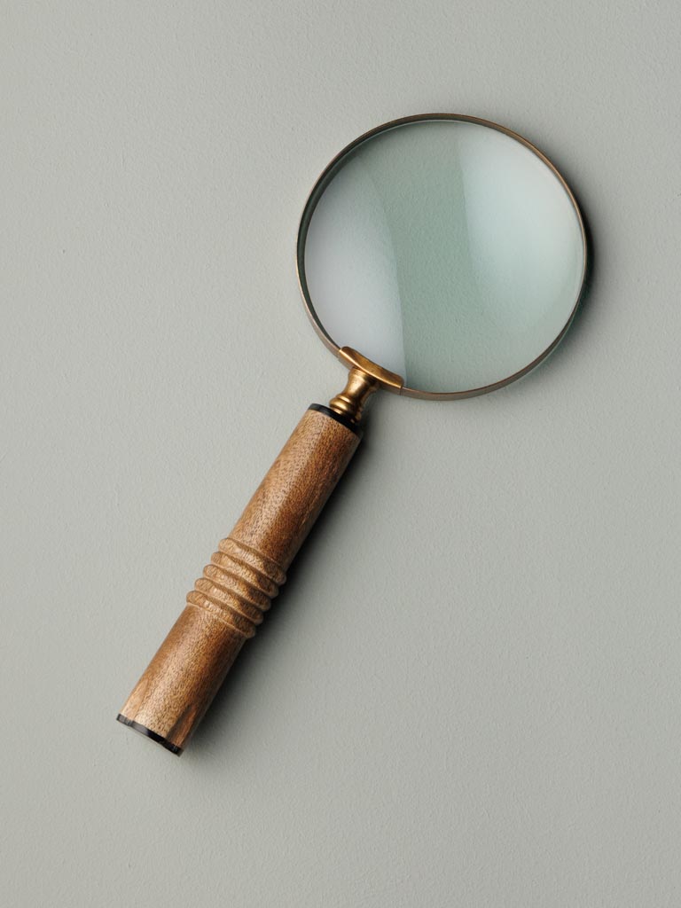 Large magnifier engraved wooden handle - 1