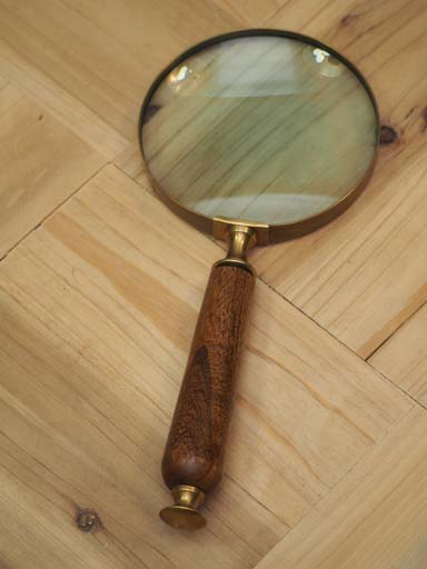 Magnifier with wooden handle