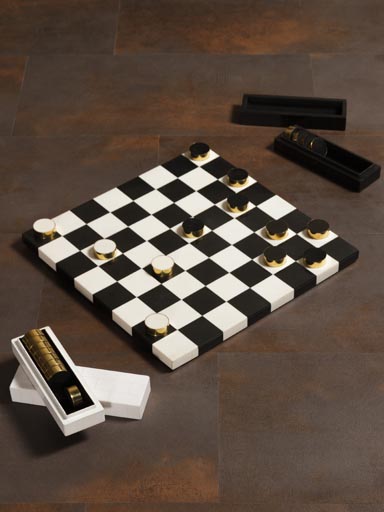 Checker with cases