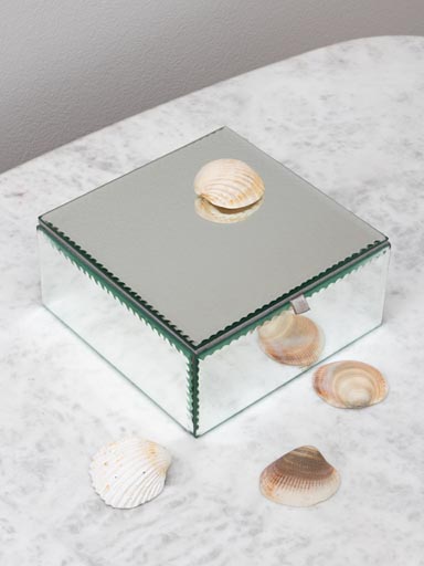 Diamond cut mirror box