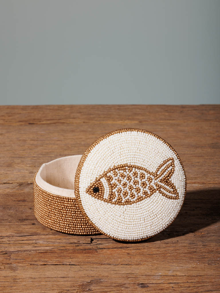 Round pearl box fish - 1