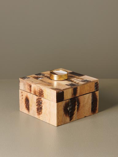 Round box wooden chips