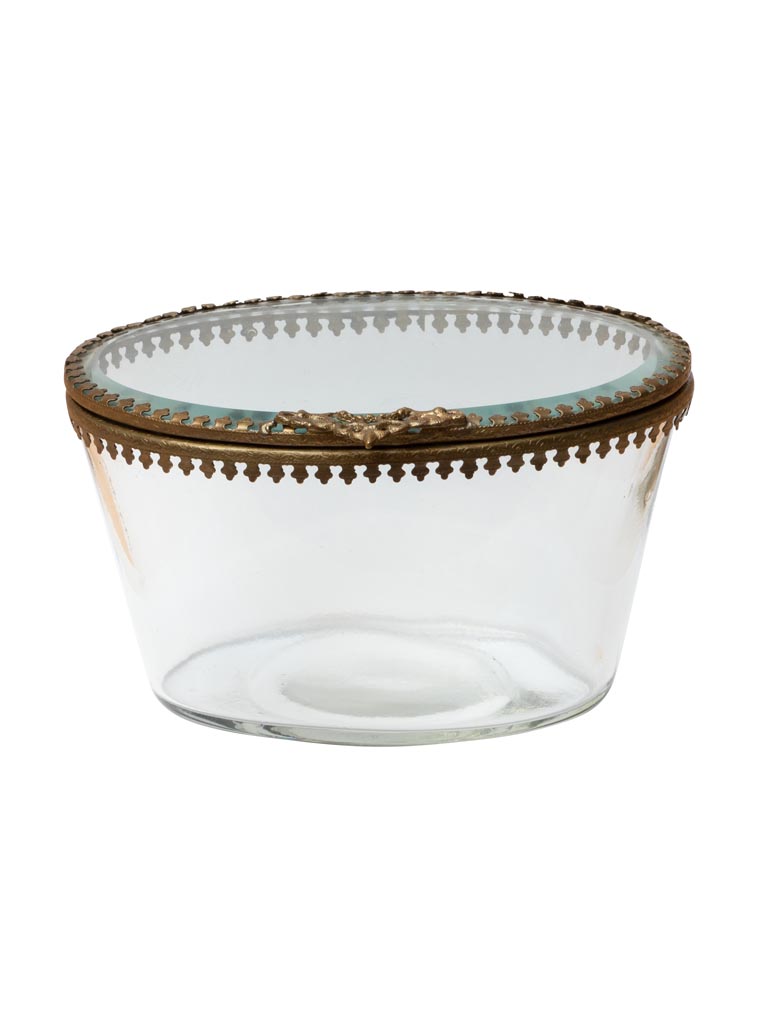 Oval box with convex scalloped lid - 2