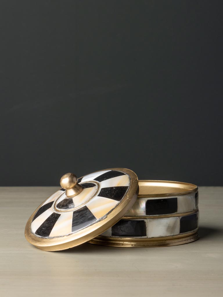Small black and white brass box - 3