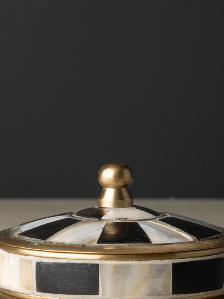 Small black and white brass box - 5