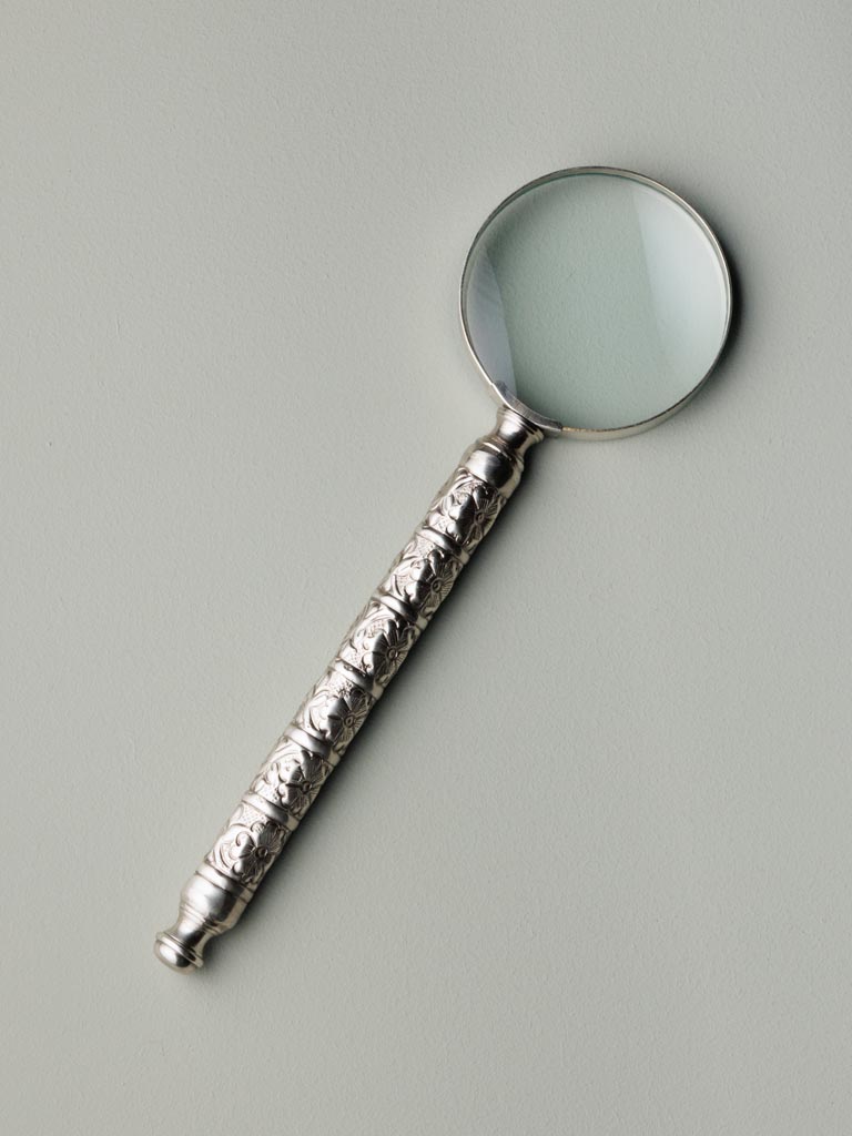 Magnifier with long engraved handle - 1