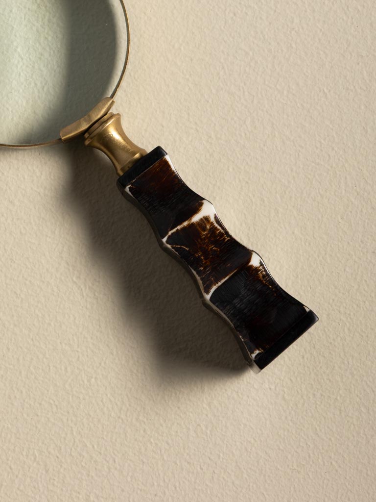 Magnifier with ethnic molded handle - 3