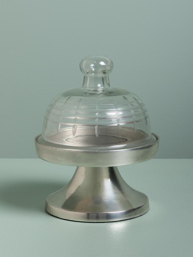 Small cake display with engraved cloche - 1