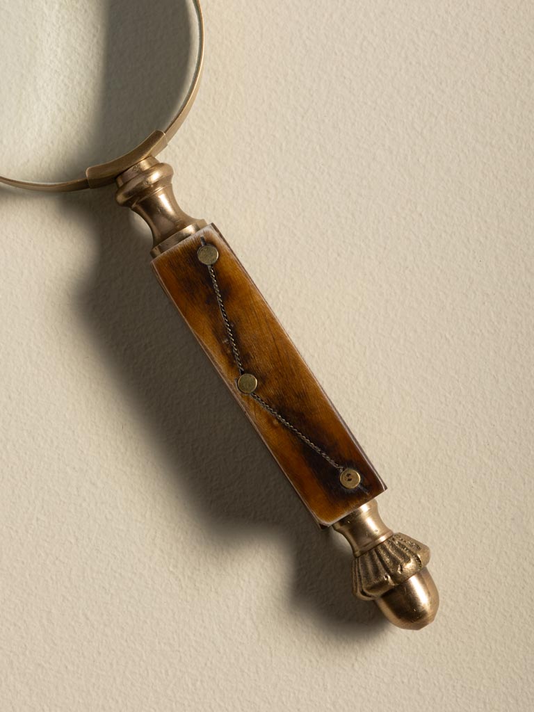 Magnifier with golden details - 3
