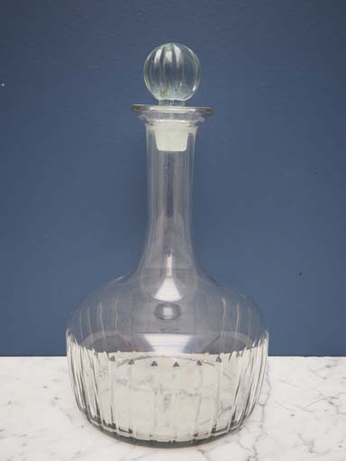 Glass carafe with stopper