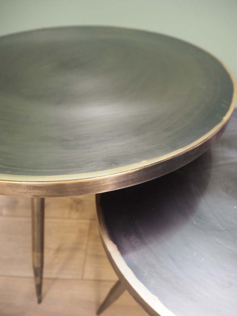 S/2 tables d'appoint métal bord doré - 3