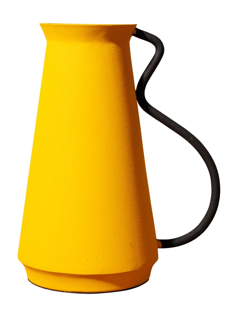Graphic style yellow vase - 2
