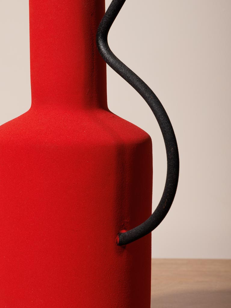 Vase rouge style graphique - 4