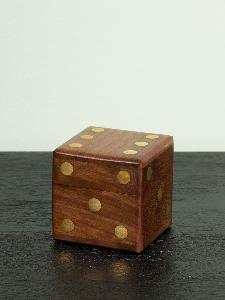 Dice box with 5 dices - 1