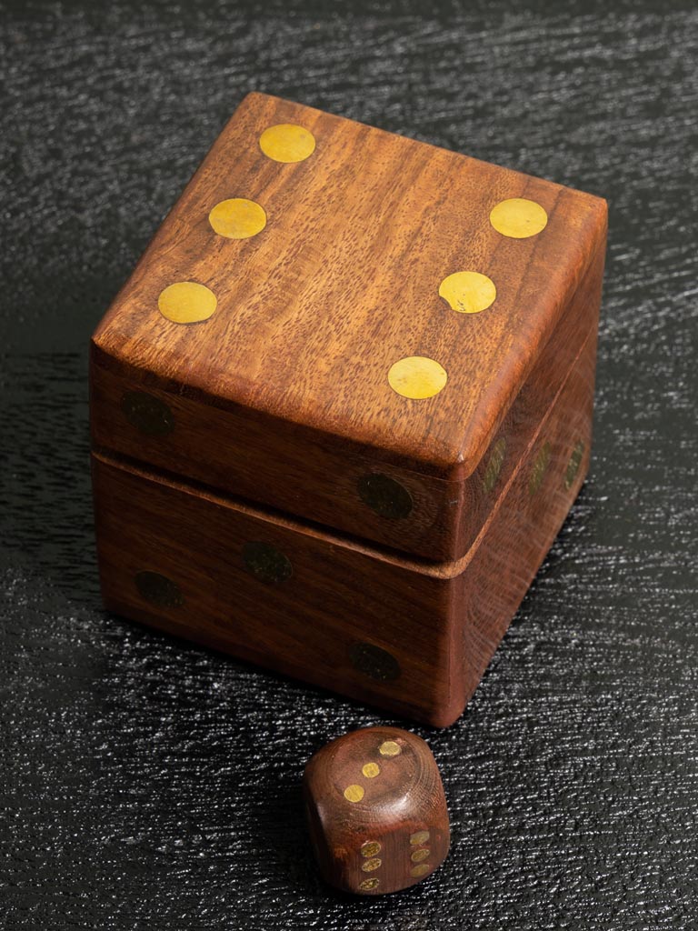 Dice box with 5 dices - 4