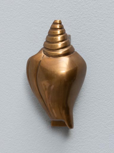 Shell door knocker