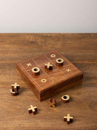 Tic tac toe in a box