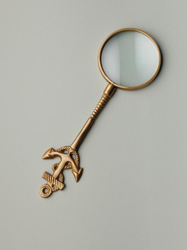 Love boat magnifier