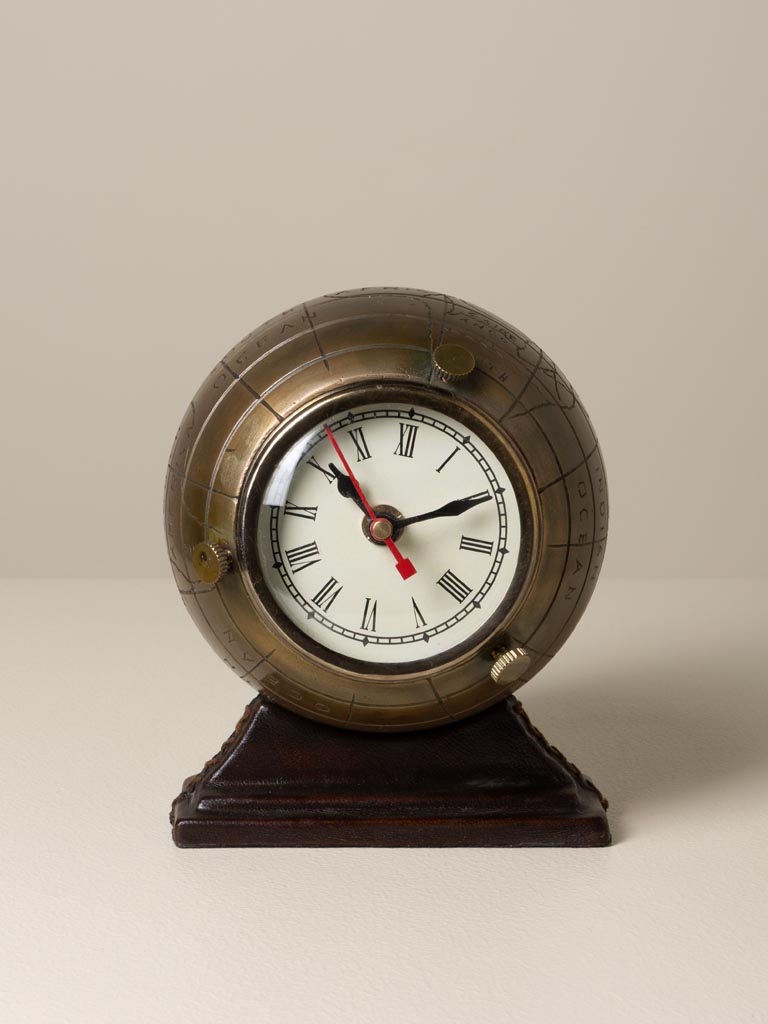 Brass and leather table clock Mundo - 1