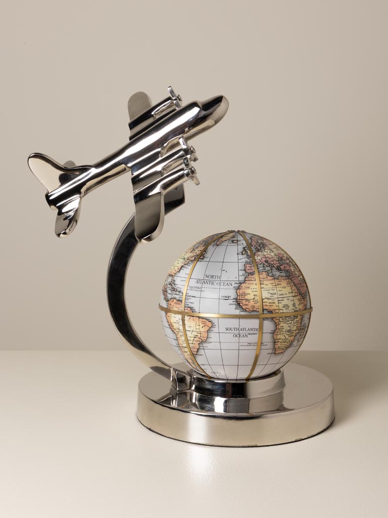 Globe with brass details Take off - 1