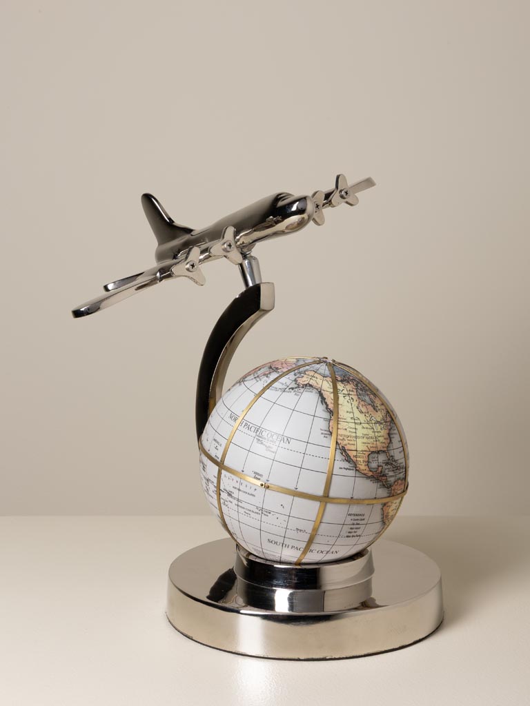 Globe with brass details Take off - 4